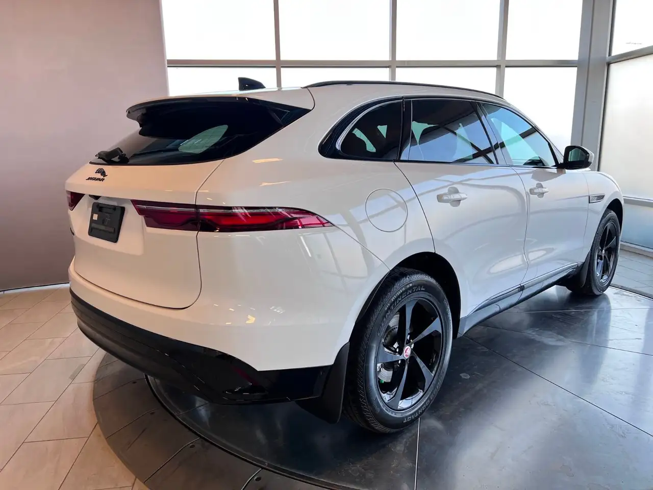 Jaguar F-Pace - Image 5