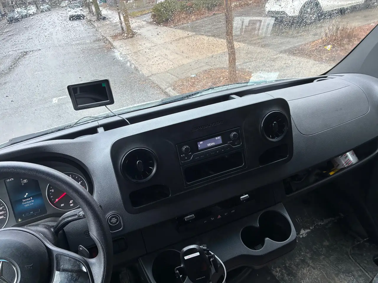 Mercedes-Benz Sprinter - Image 9