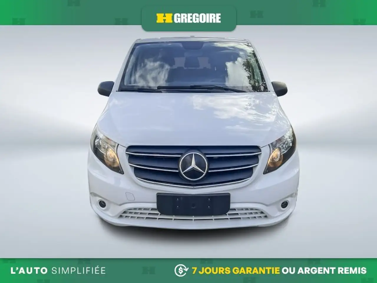 Mercedes-Benz Metris Passenger Van - Image 2