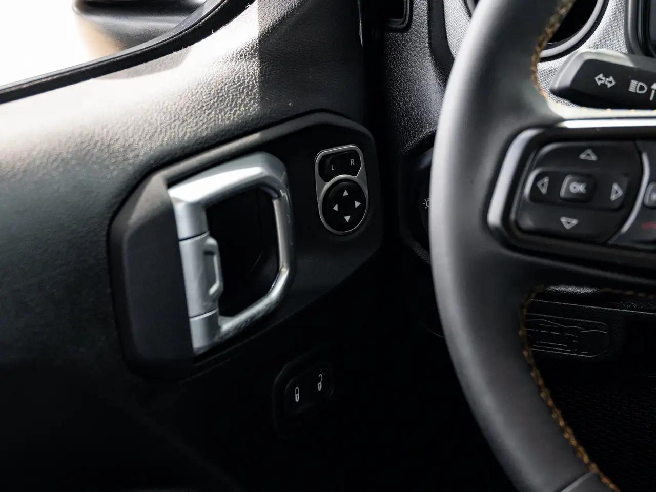 Jeep Wrangler - Image 24