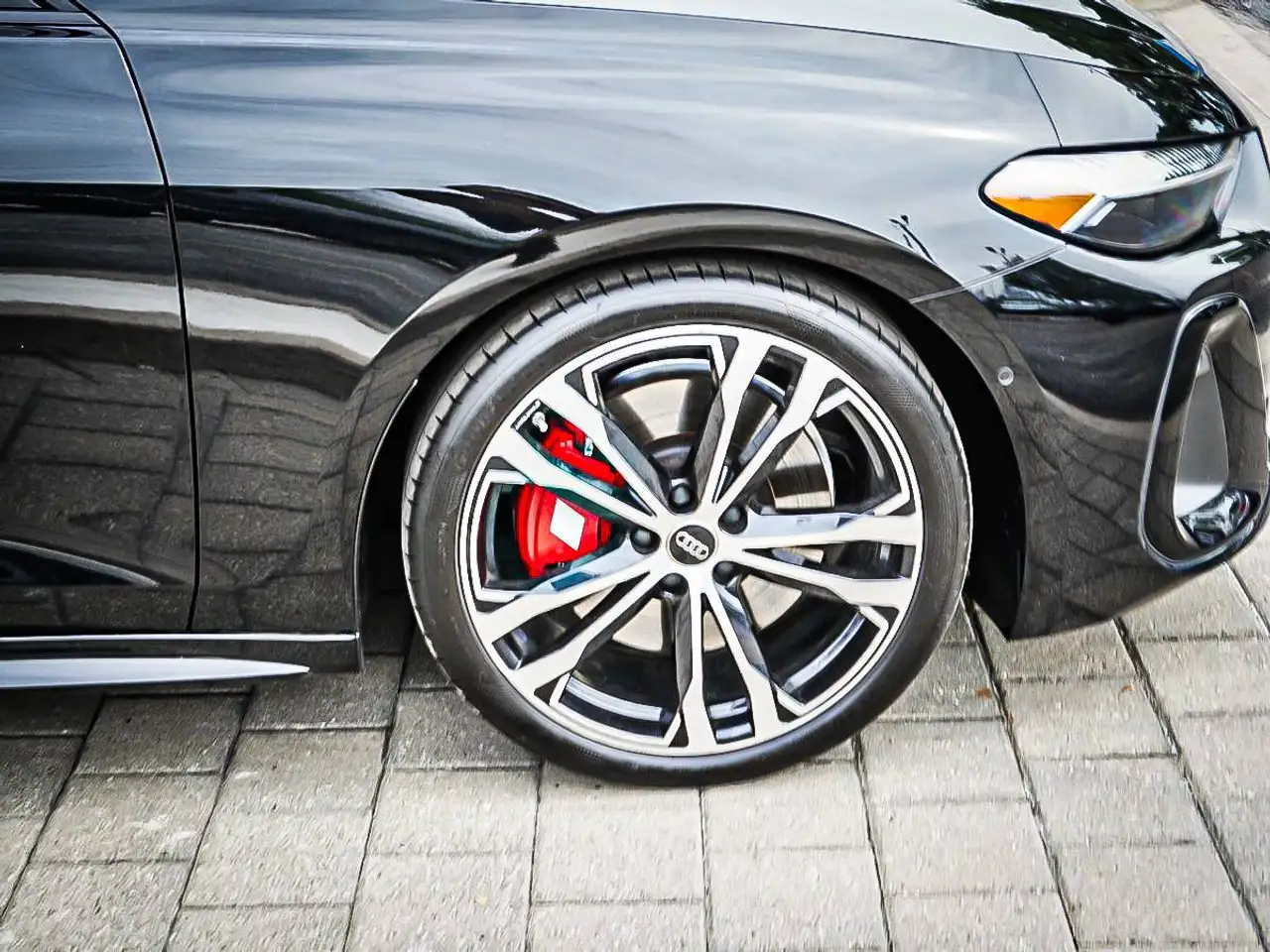 Audi S5 - Image 11