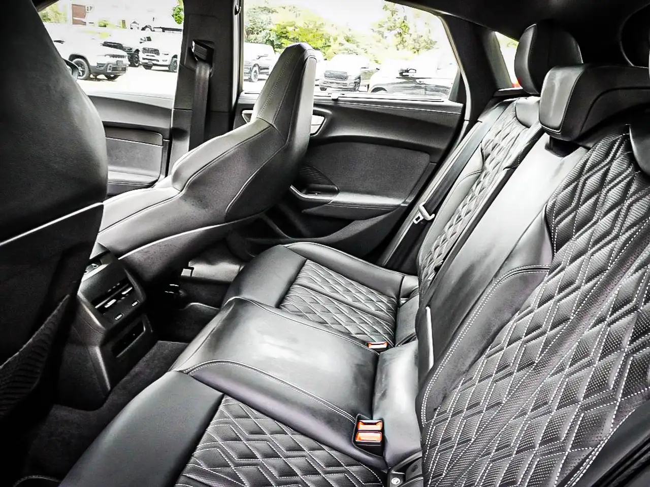 Audi S5 - Image 18