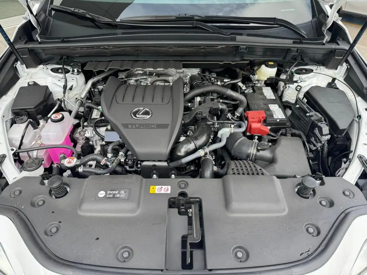 Lexus NX 350 - Image 23
