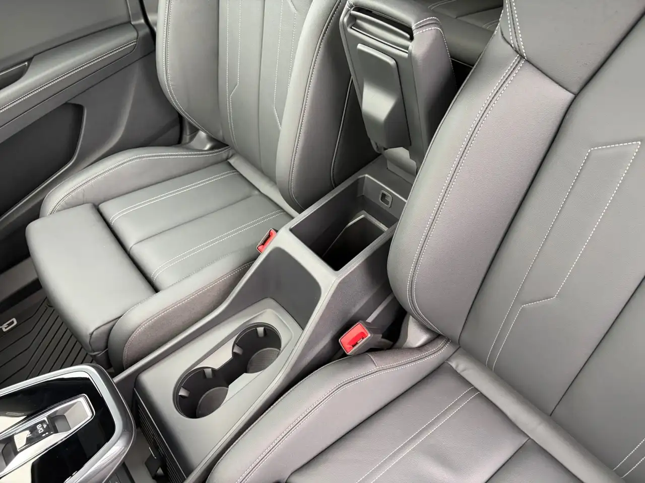 Audi Q4 e-tron - Image 15