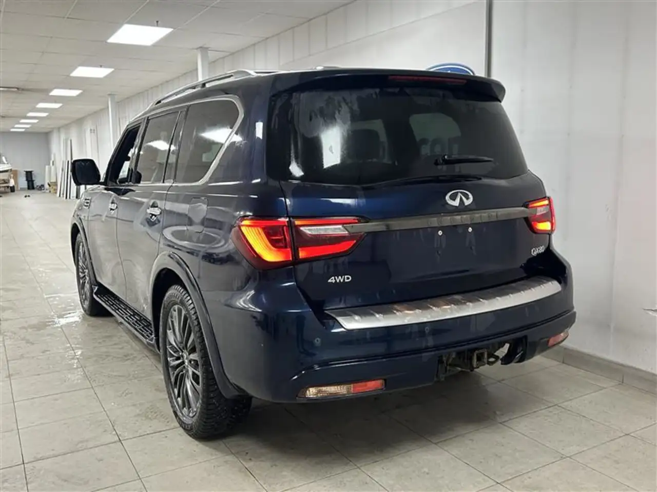 Infiniti QX80 - Image 4