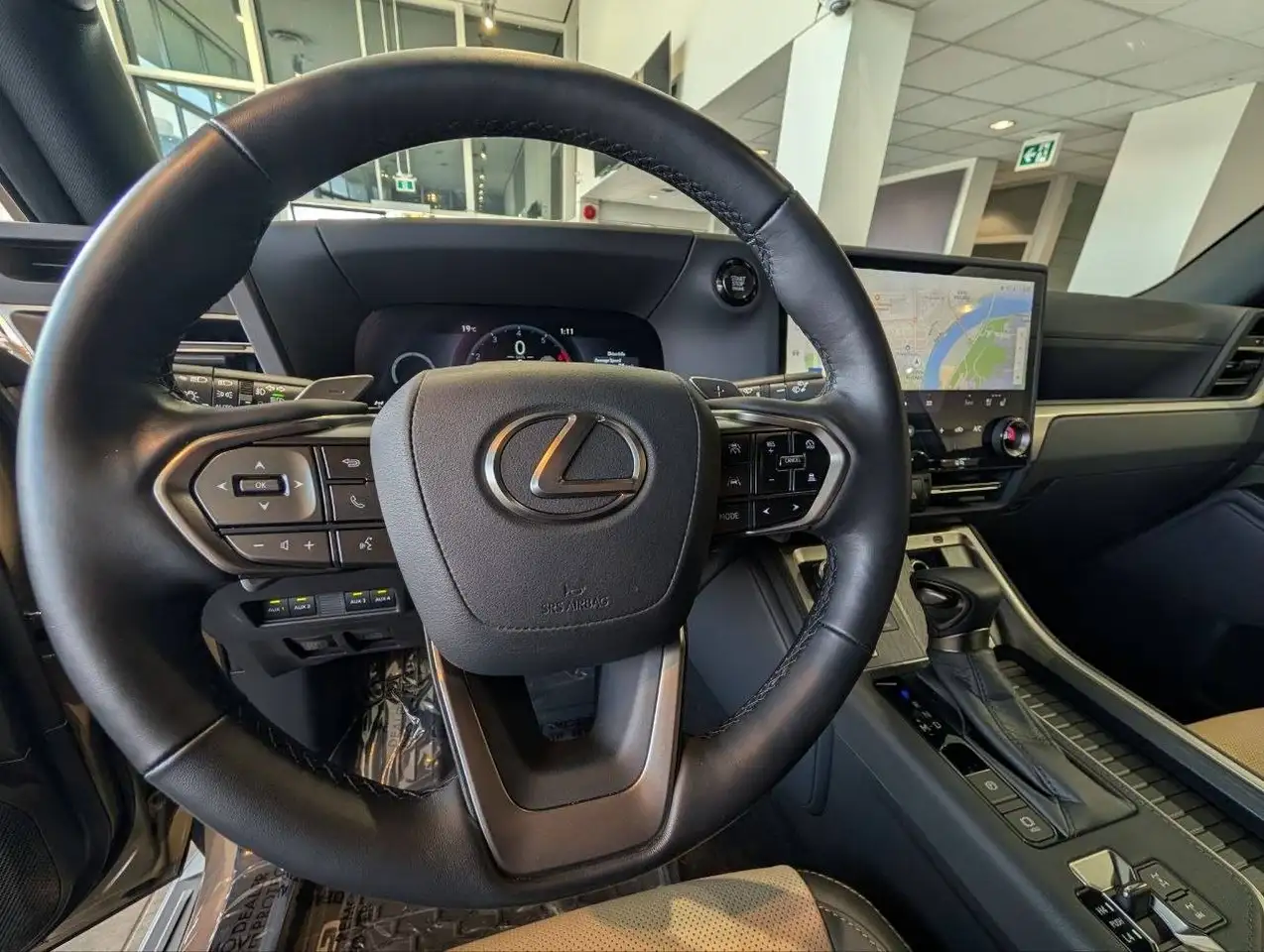 Lexus GX 550 - Image 17