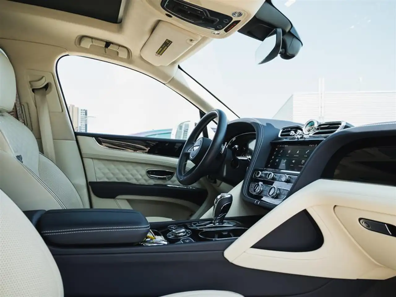 Bentley Bentayga - Image 2