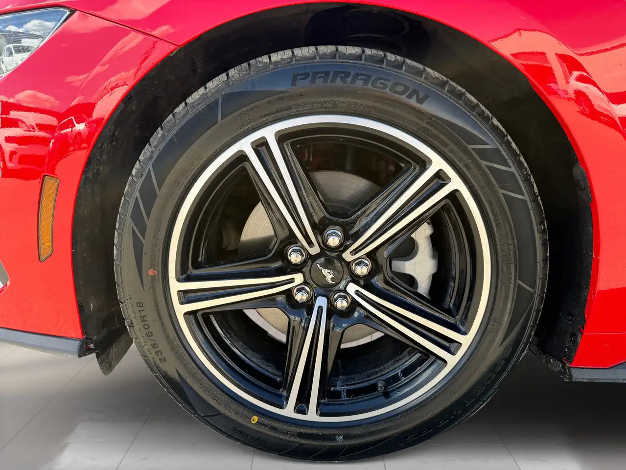 Ford Mustang - Image 5