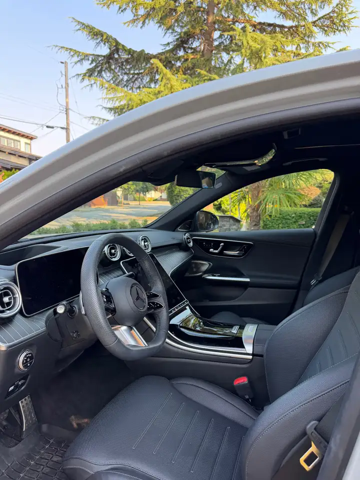 Mercedes-Benz C-Class - Image 8