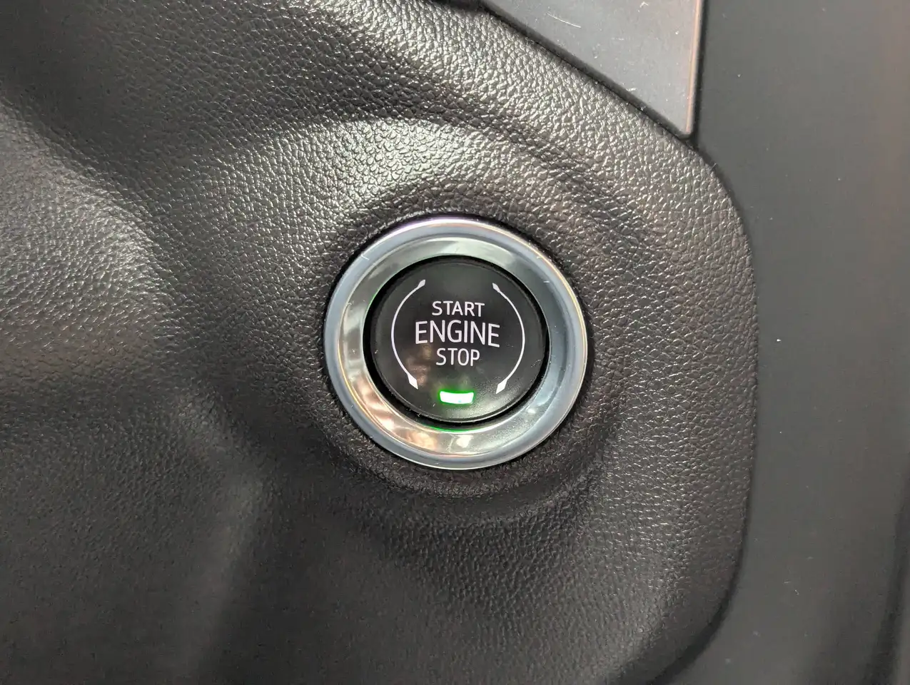 Chevrolet Silverado 1500 - Image 23