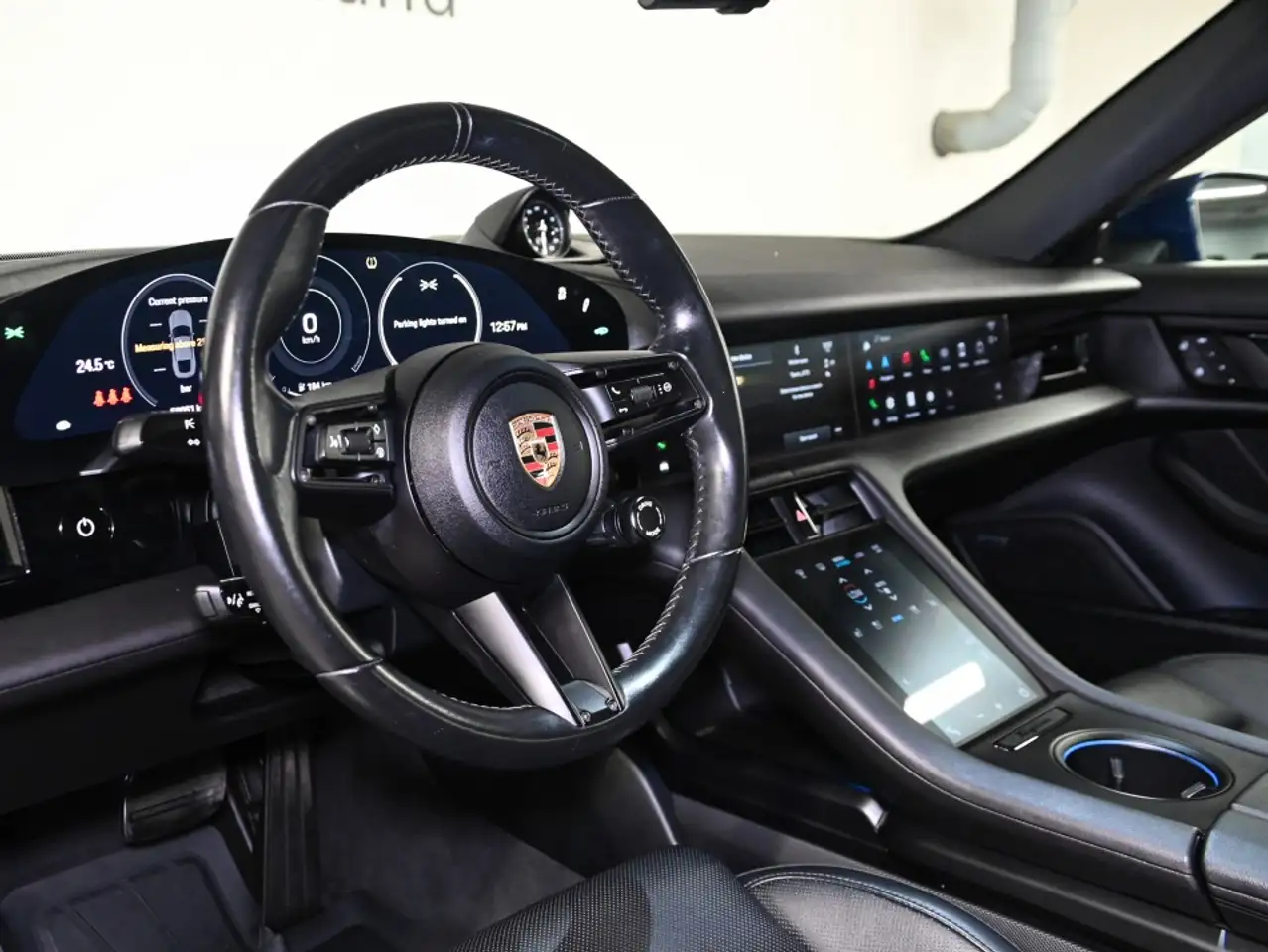 Porsche Taycan - Image 10