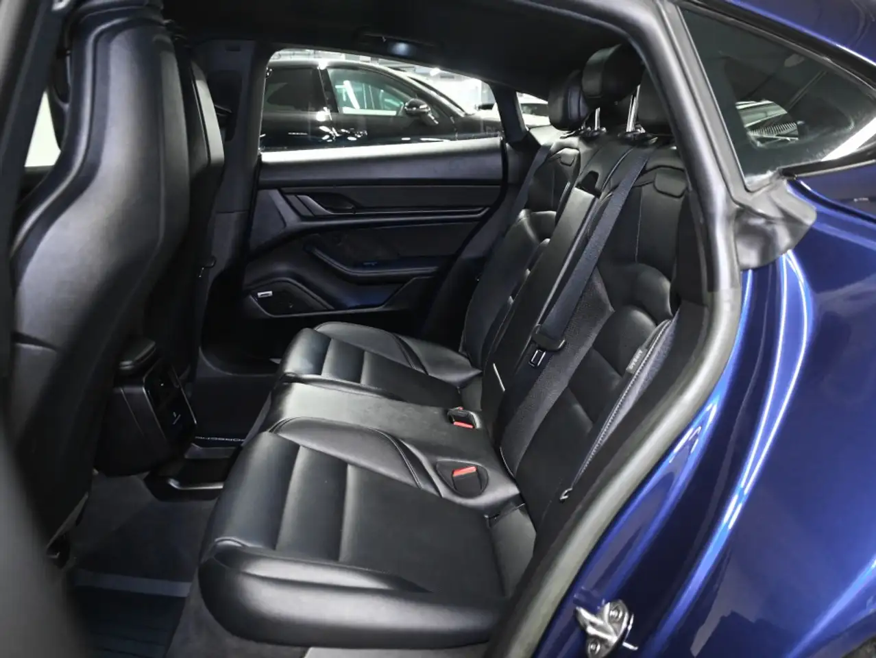 Porsche Taycan - Image 14