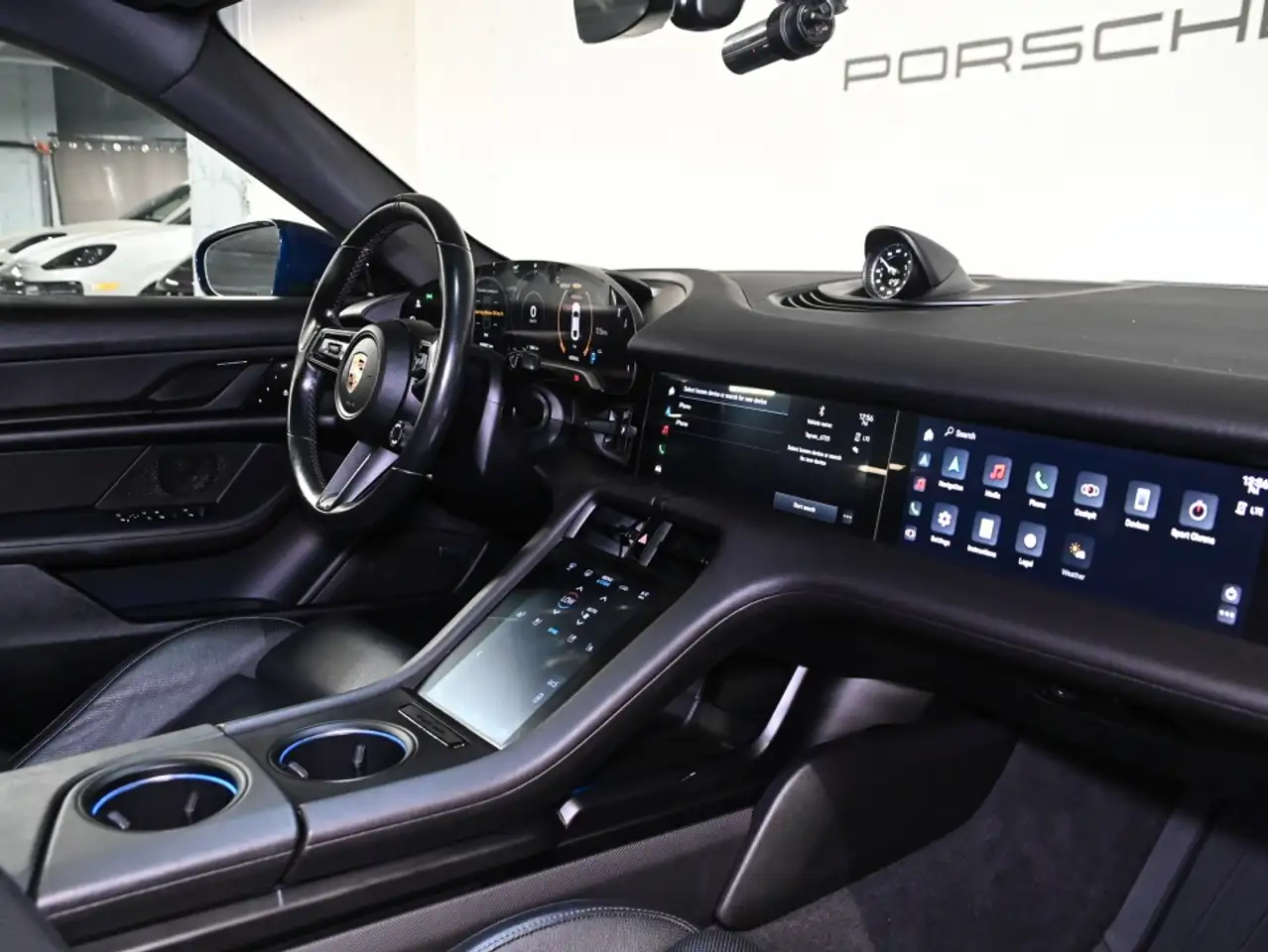 Porsche Taycan - Image 15