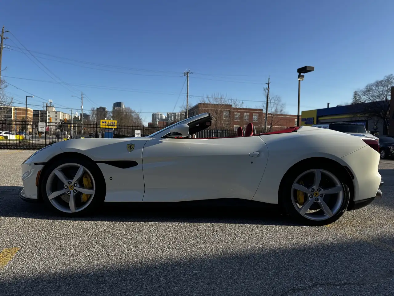 Ferrari Portofino - Image 9
