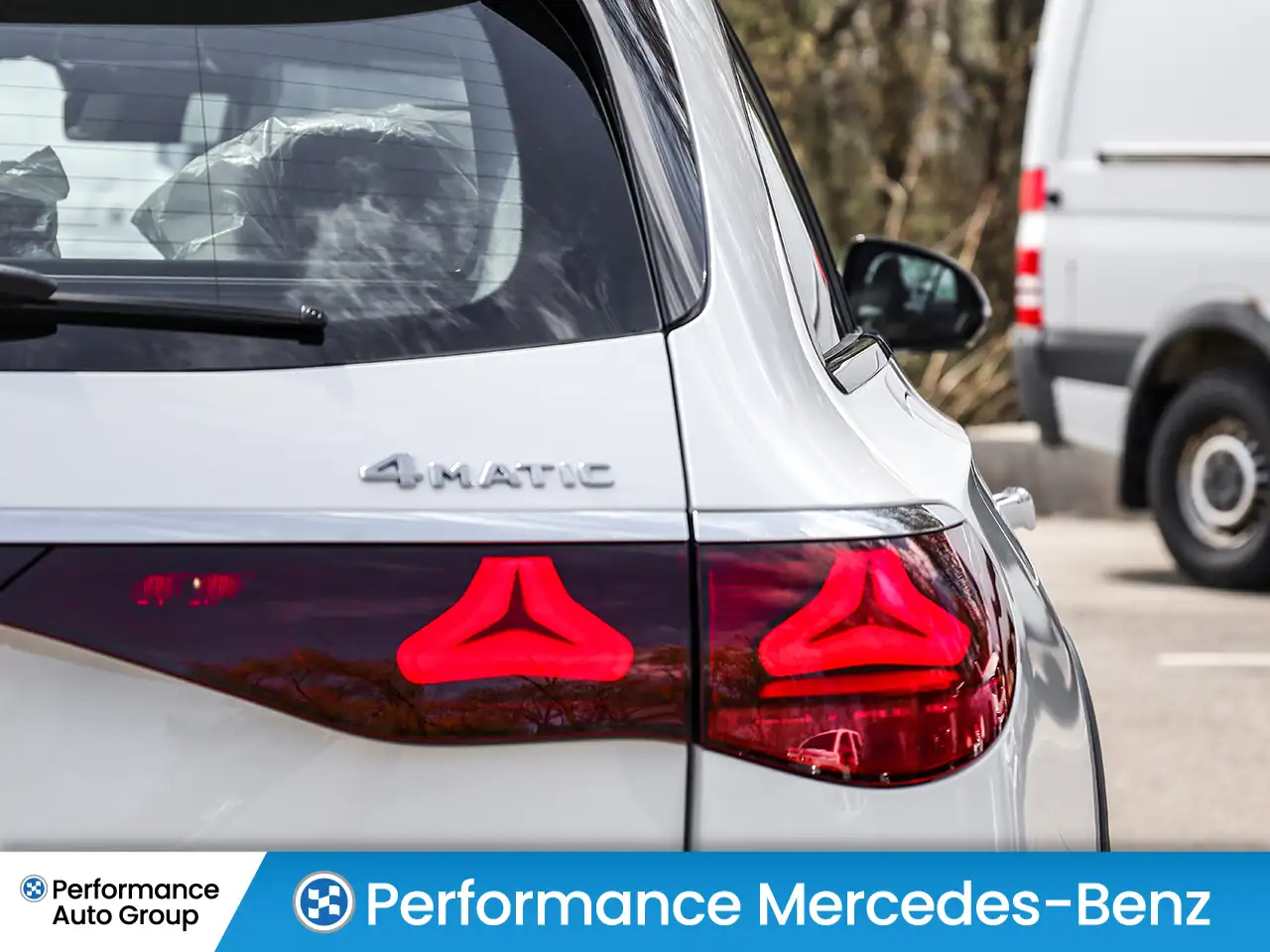 Mercedes-Benz E-Class - Image 11
