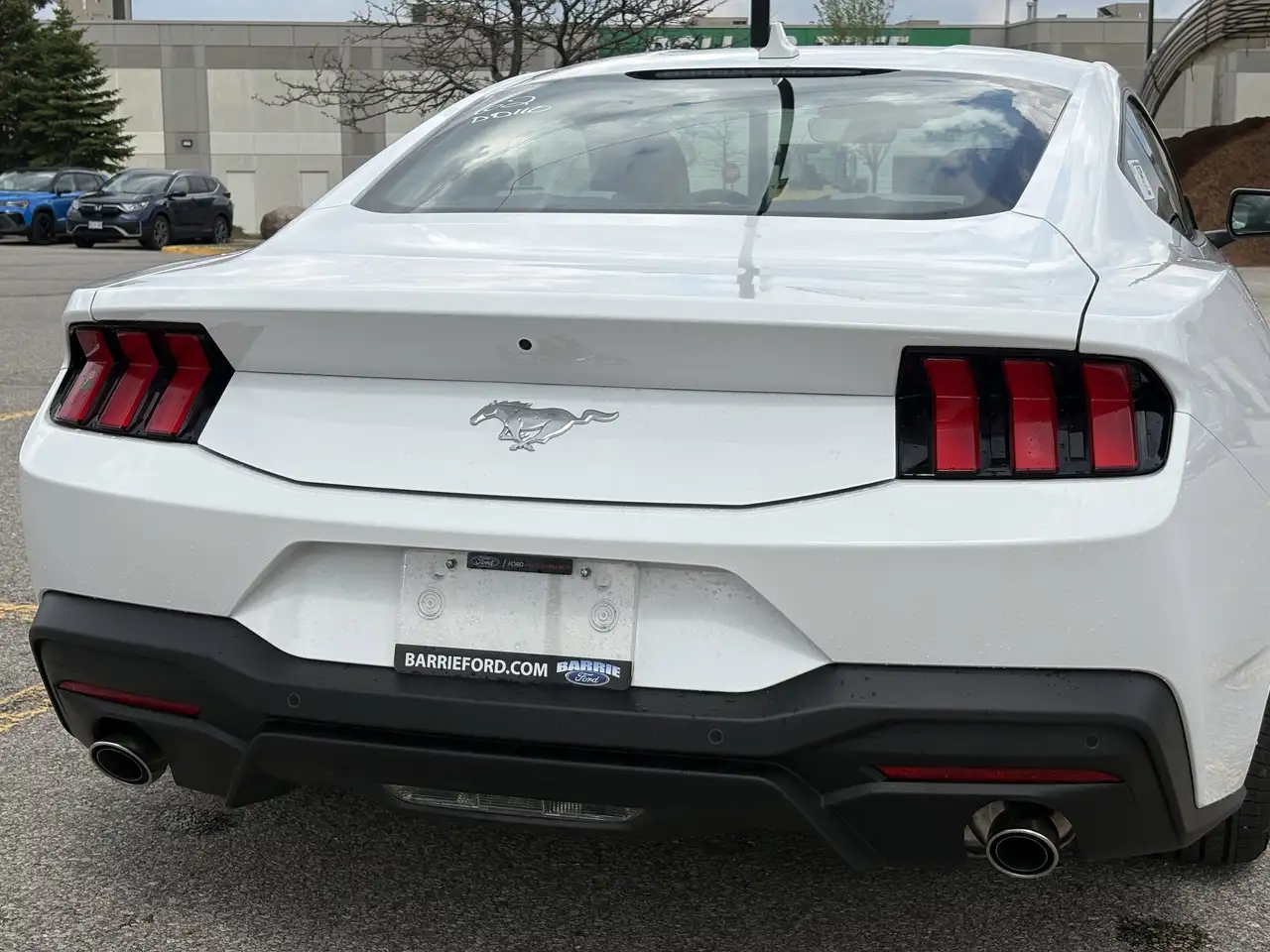 Ford Mustang - Image 11