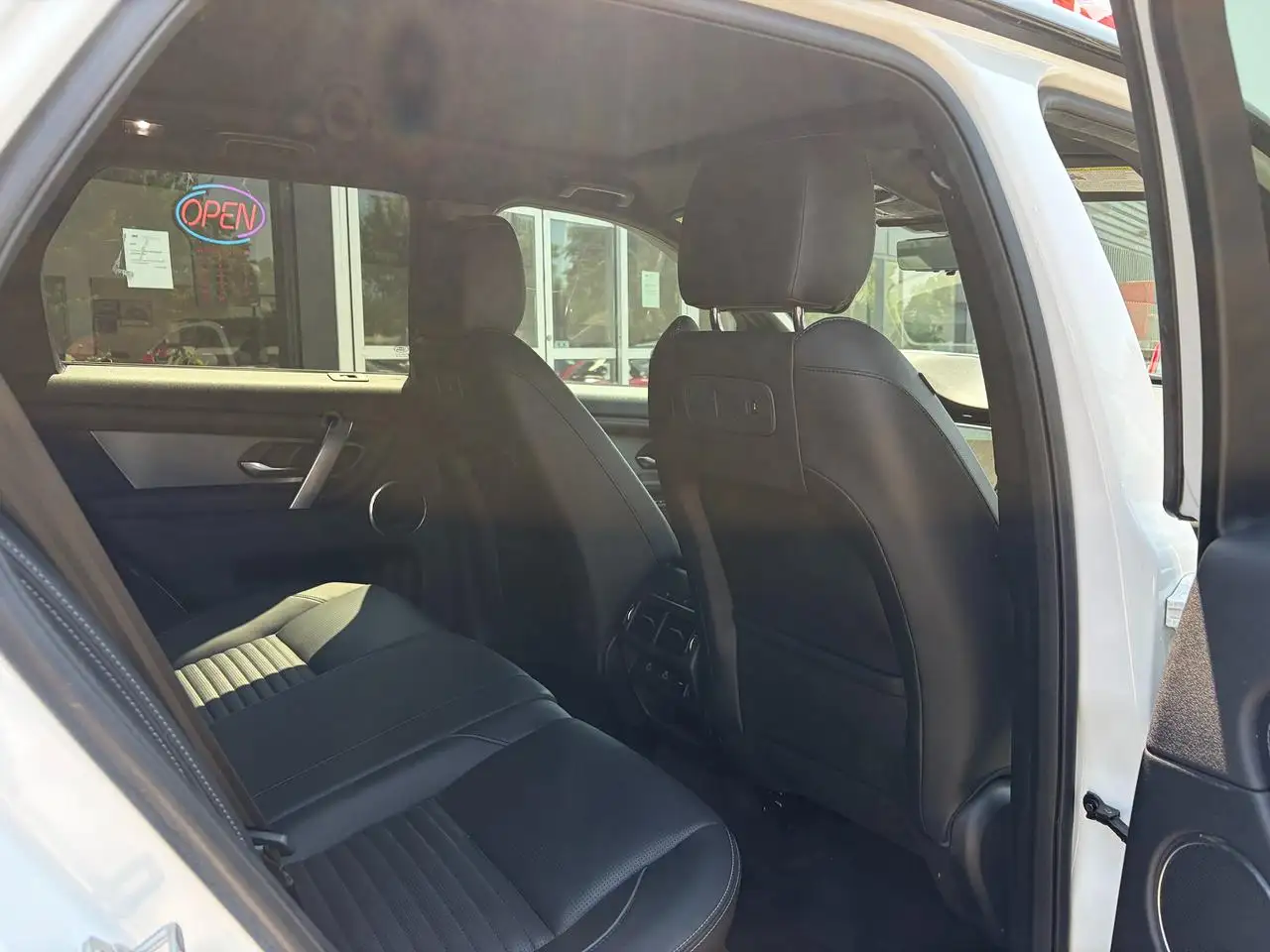 Land Rover Discovery Sport - Image 21