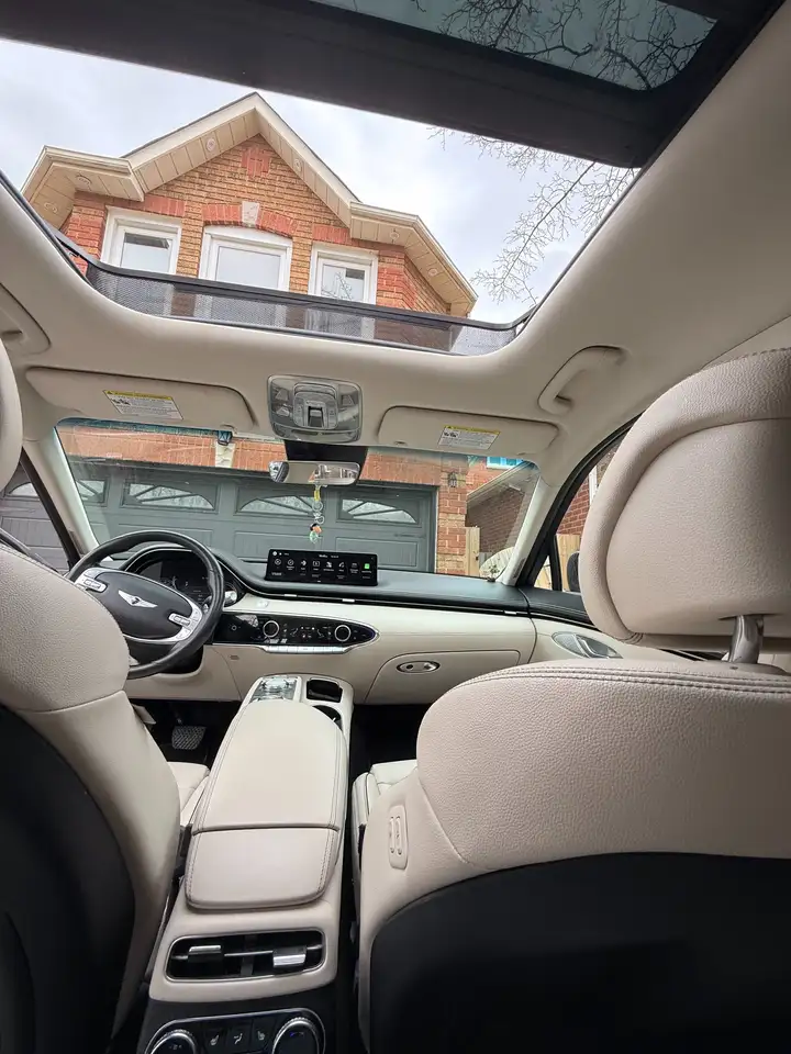 Genesis GV70 - Image 25