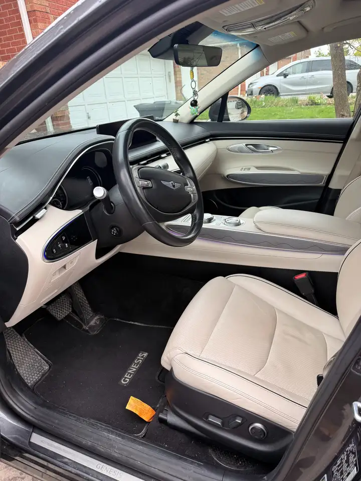 Genesis GV70 - Image 15