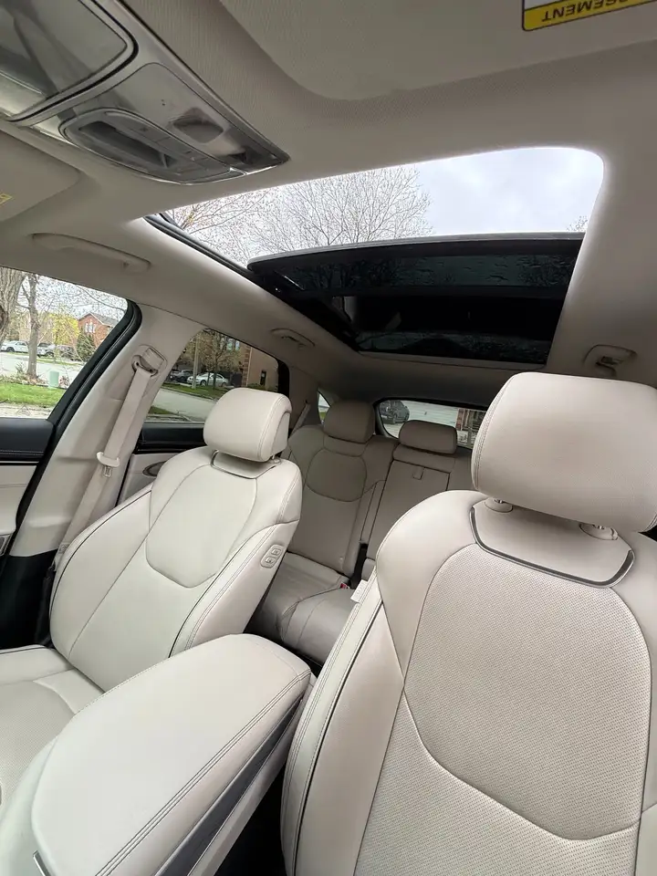 Genesis GV70 - Image 29