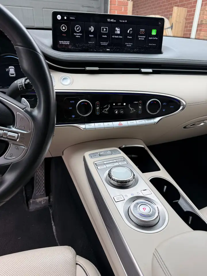 Genesis GV70 - Image 31