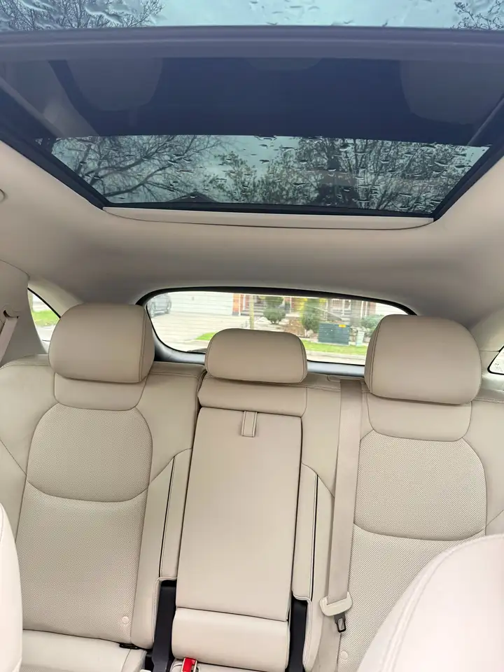 Genesis GV70 - Image 20