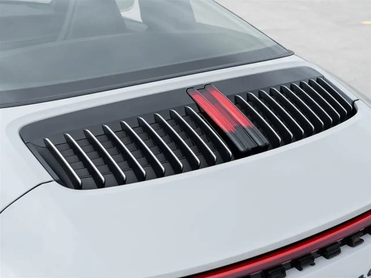 Porsche 911 - Image 11
