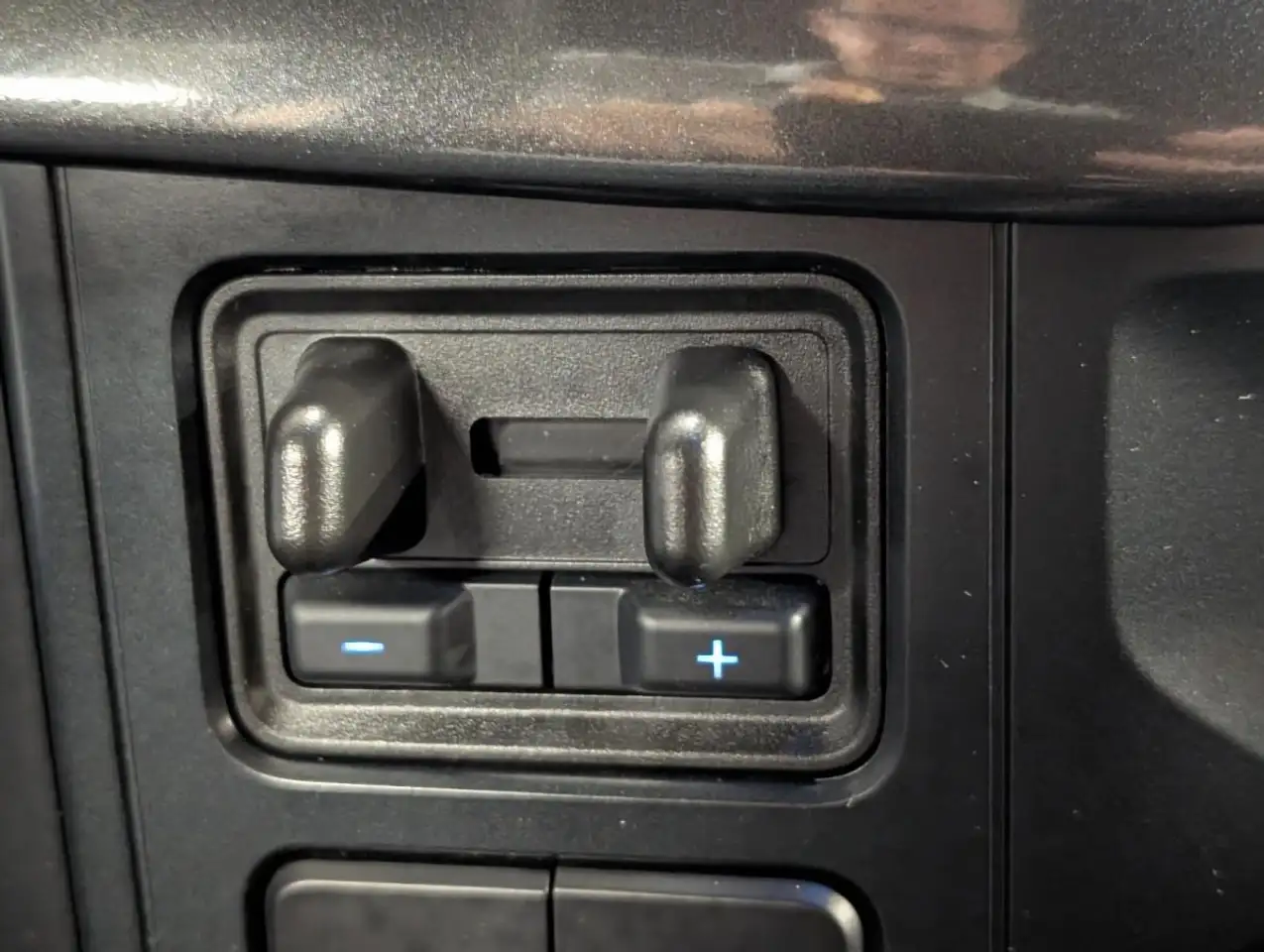 Ford F-150 - Image 22
