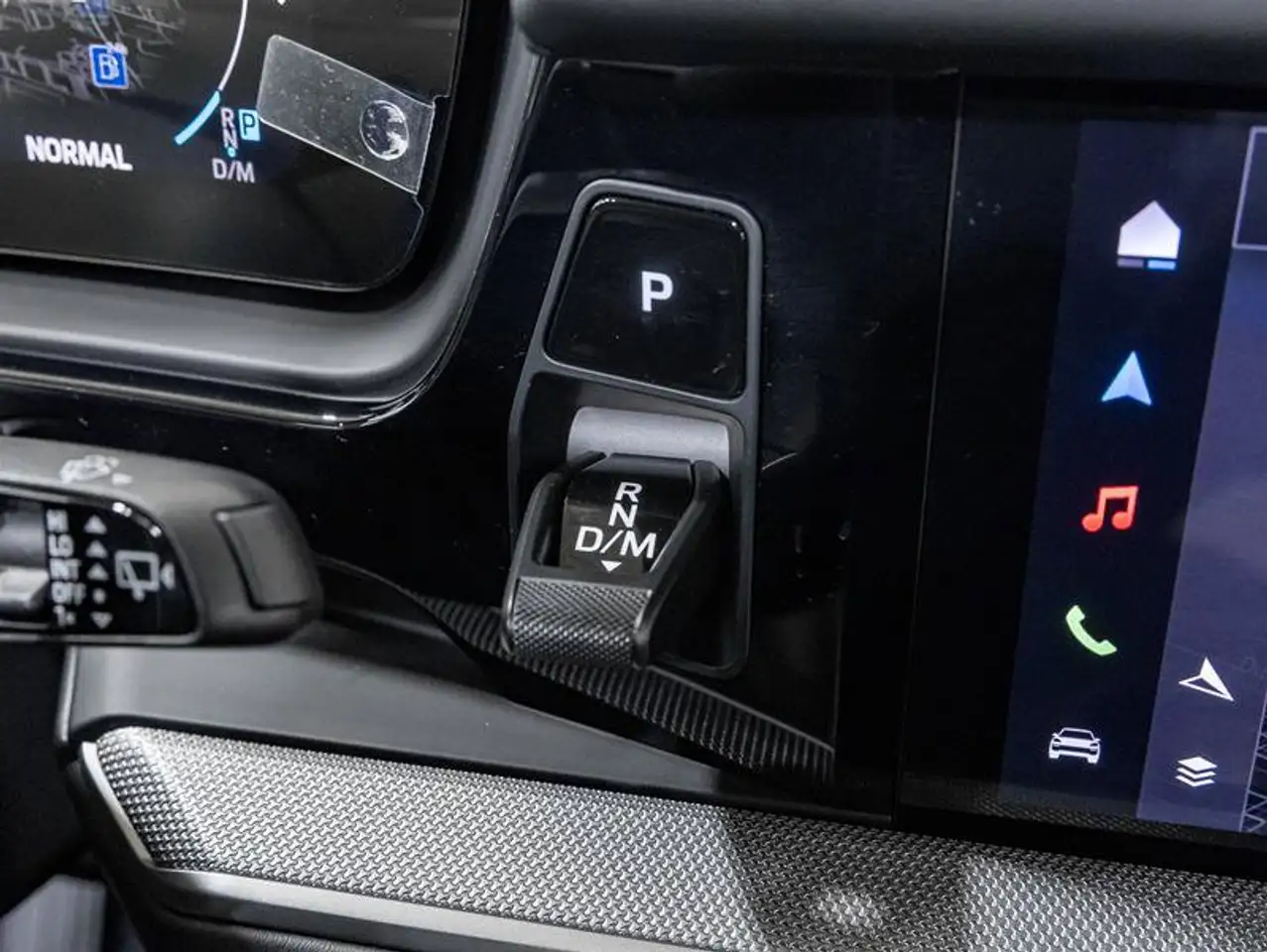 Porsche Cayenne - Image 25