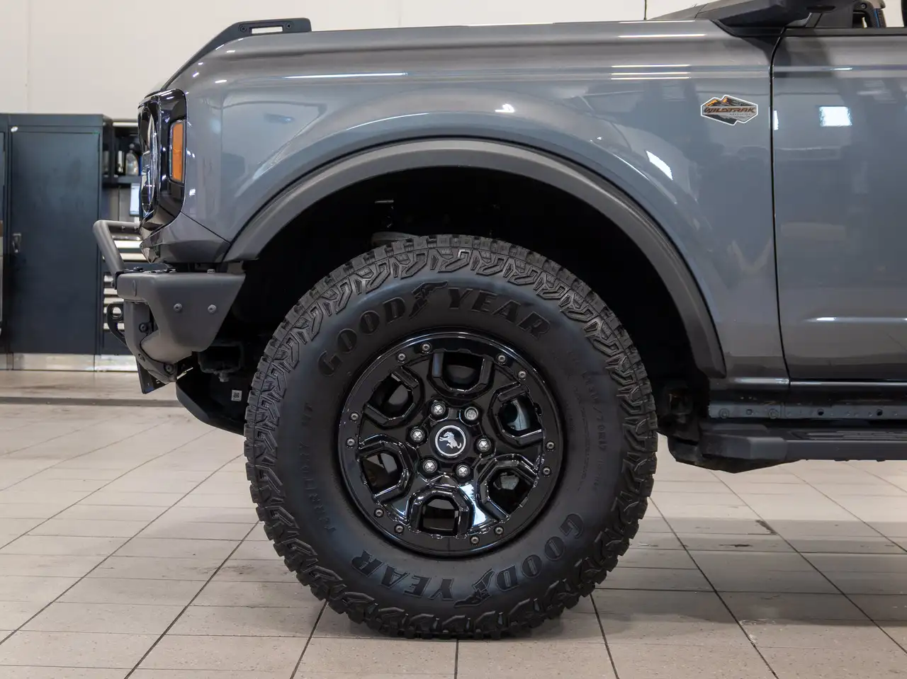 Ford Bronco - Image 17