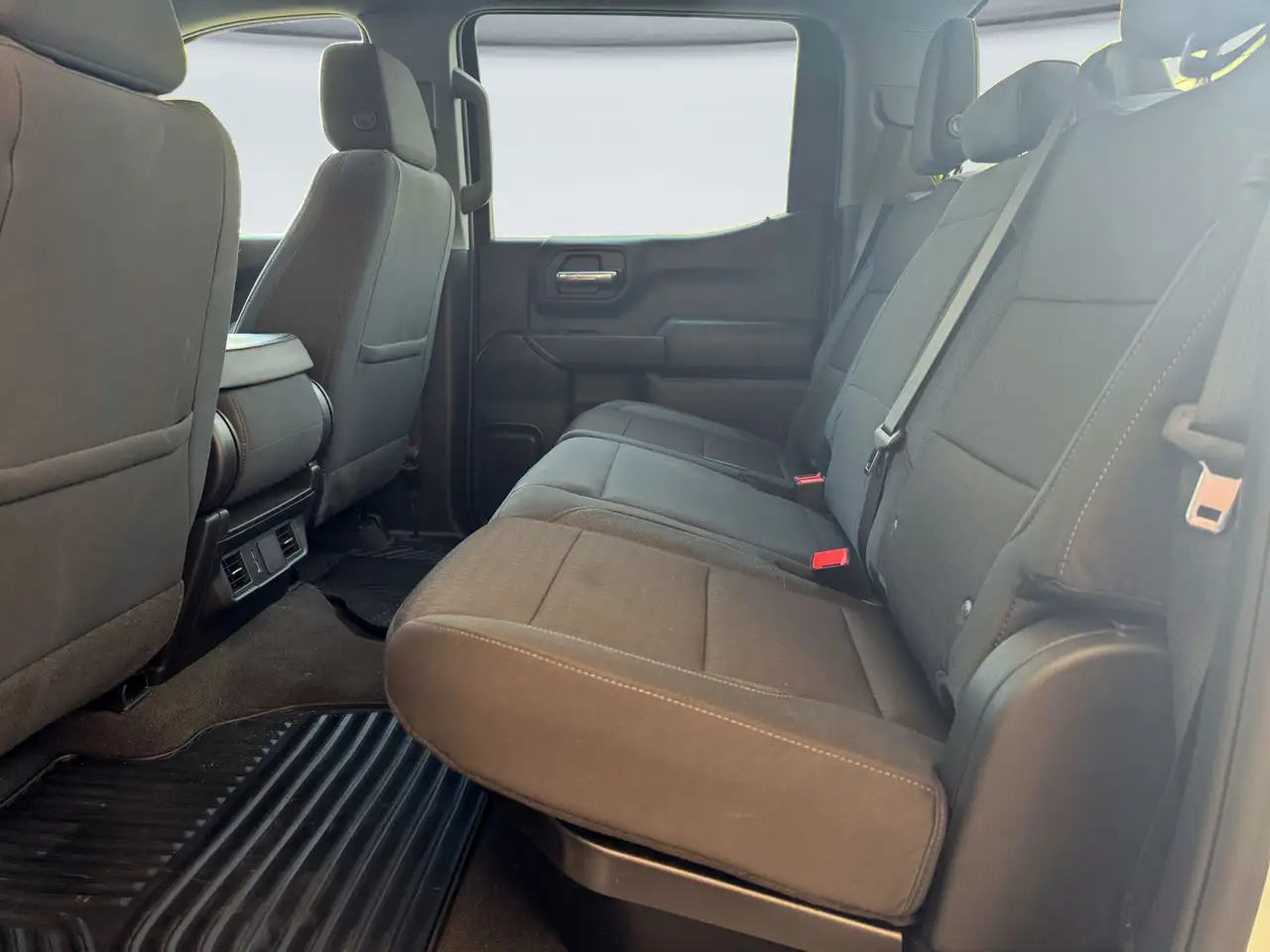 Chevrolet Silverado 1500 - Image 23