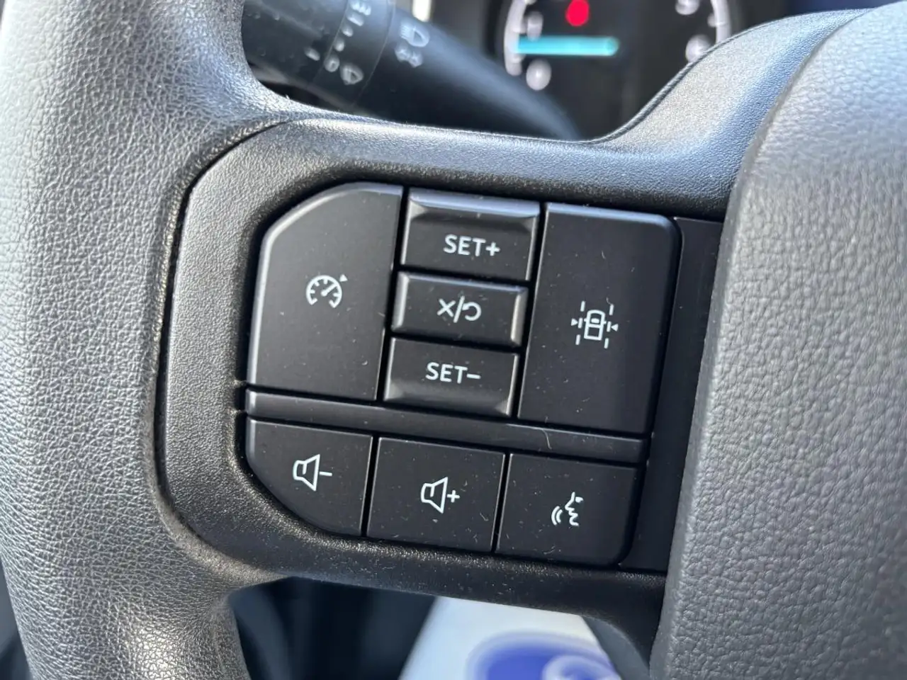 Ford F-150 - Image 18