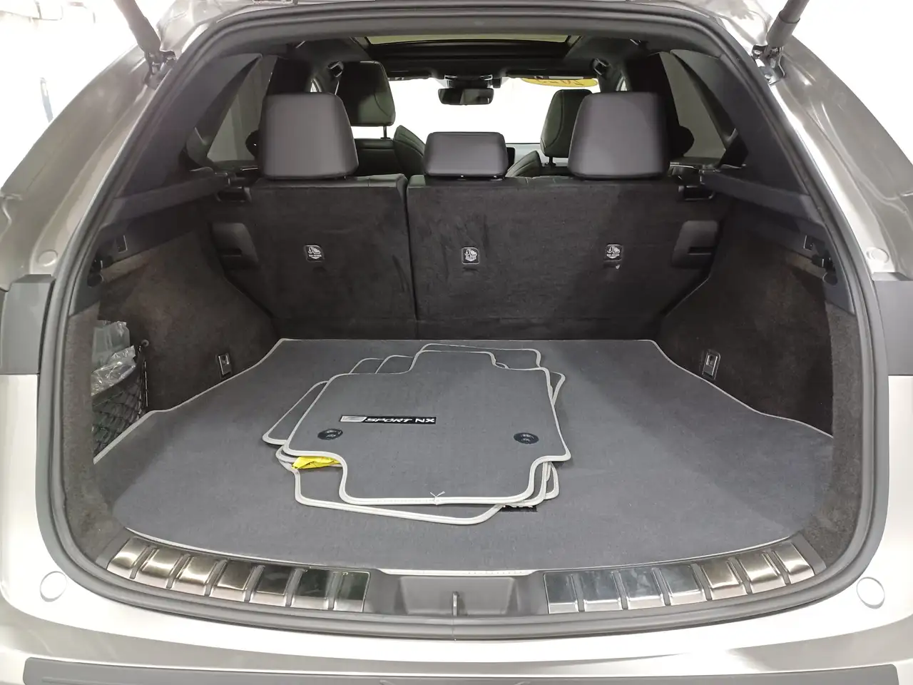 Lexus NX - Image 24