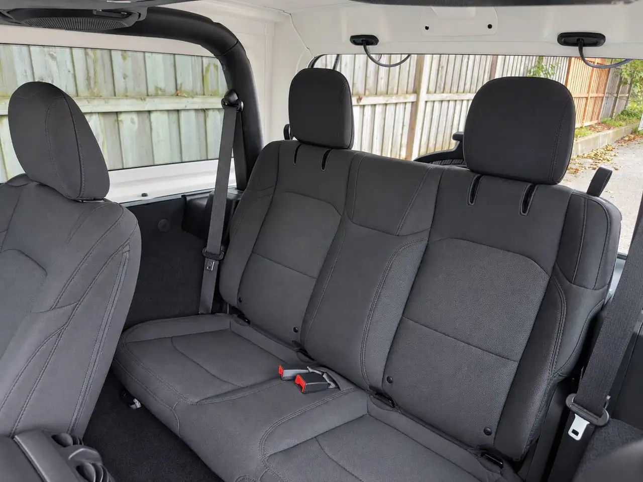 Jeep Wrangler - Image 20