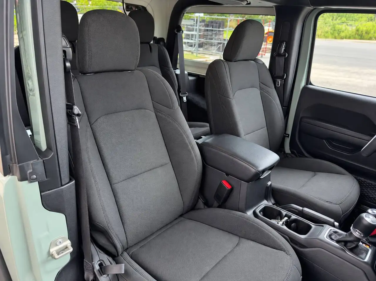 Jeep Wrangler - Image 29