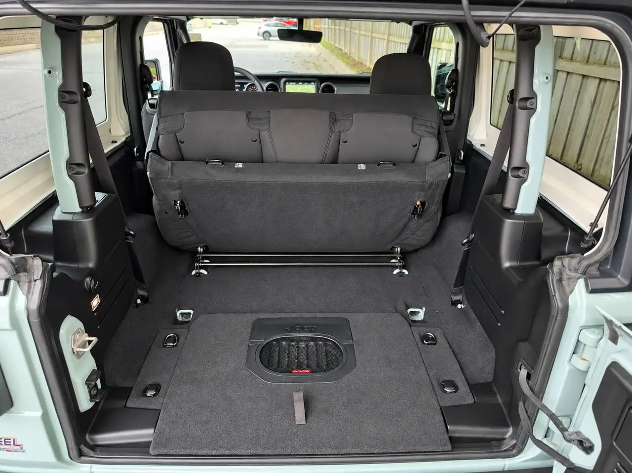 Jeep Wrangler - Image 25