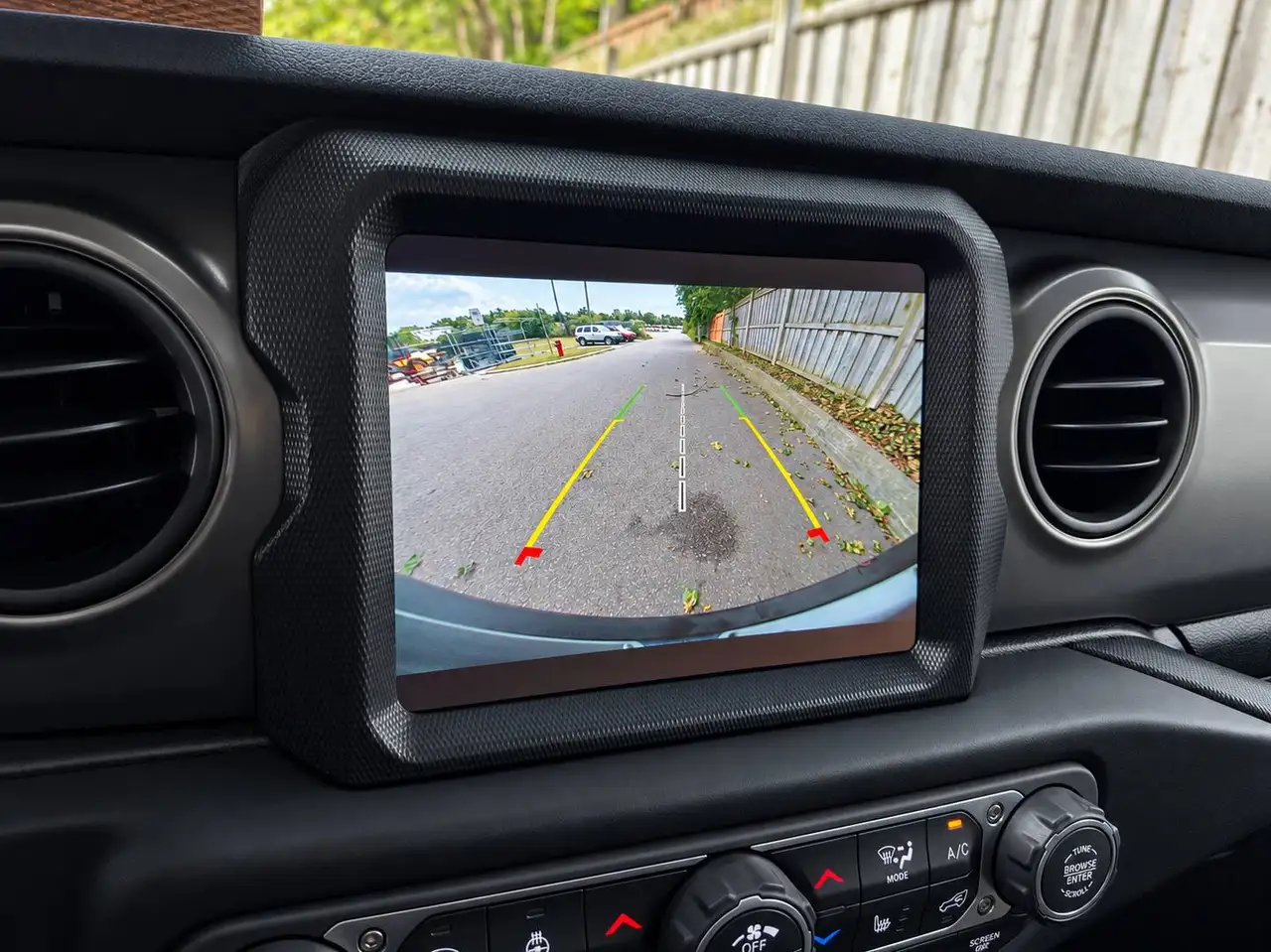 Jeep Wrangler - Image 12