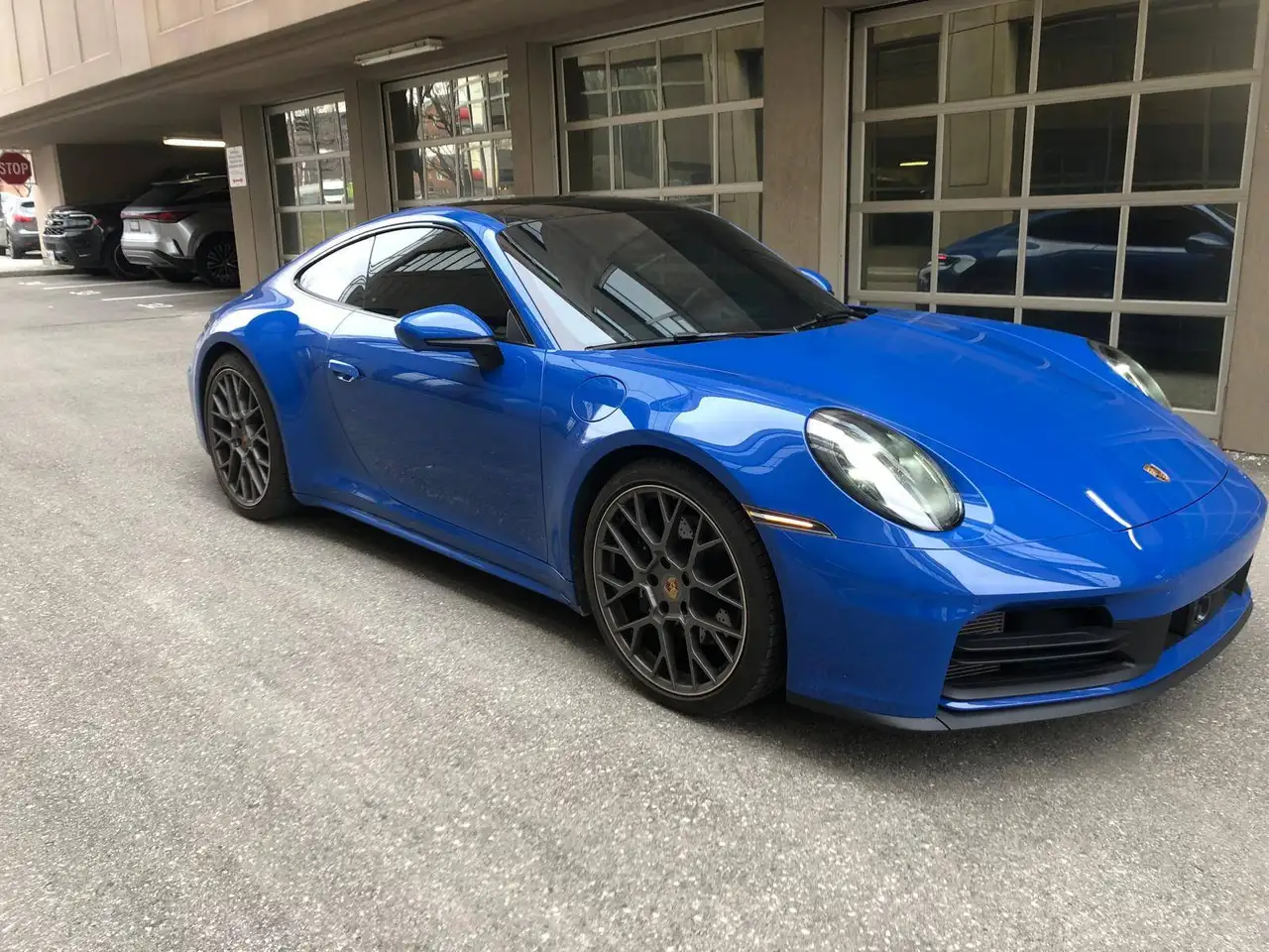 Porsche 911 - Image 3
