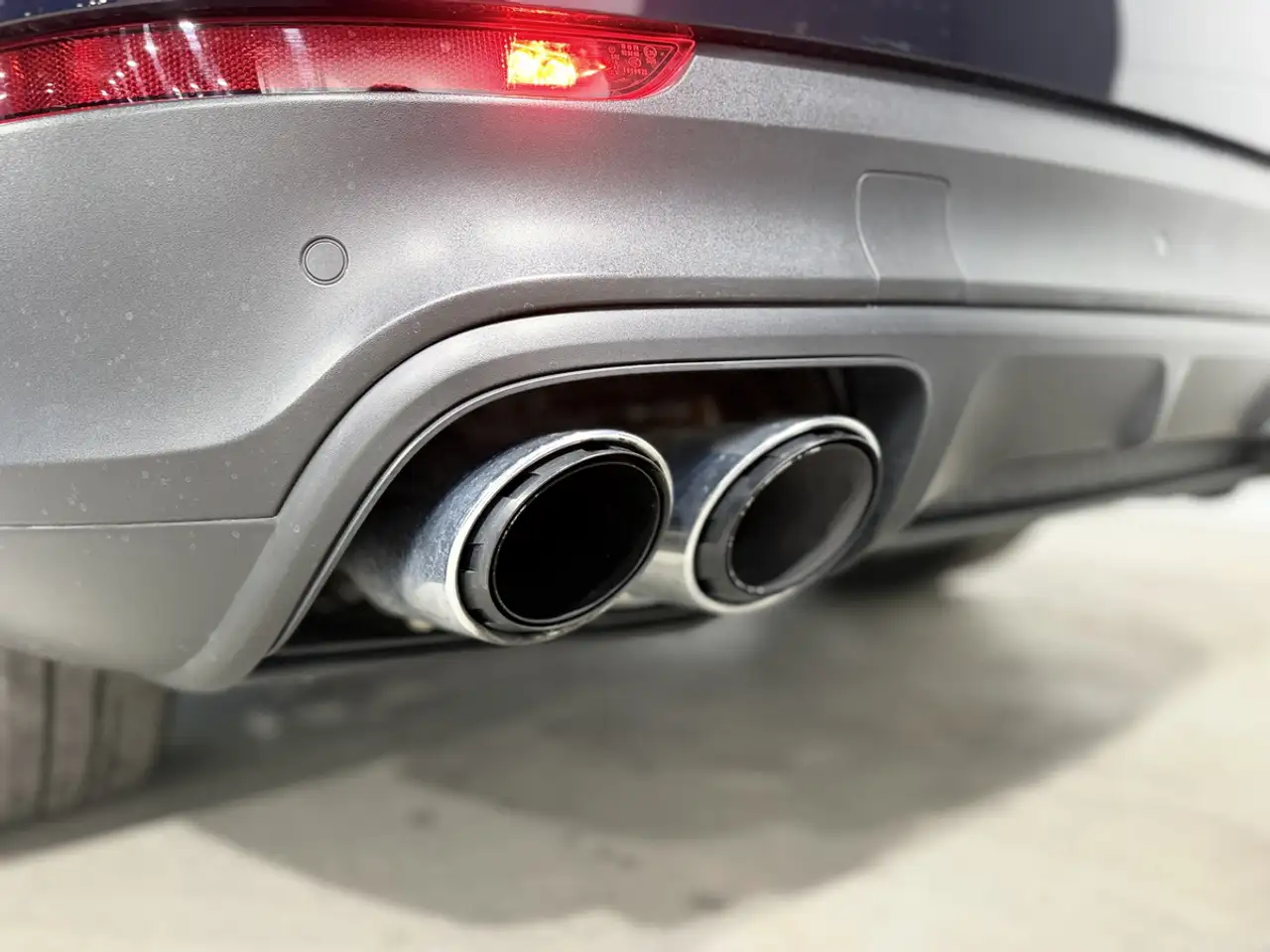 Porsche Cayenne - Image 8