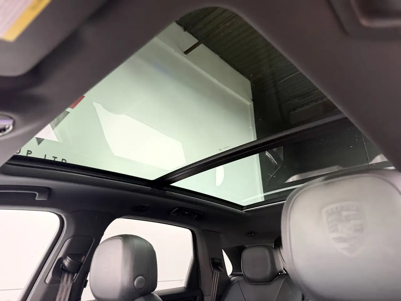 Porsche Cayenne - Image 17
