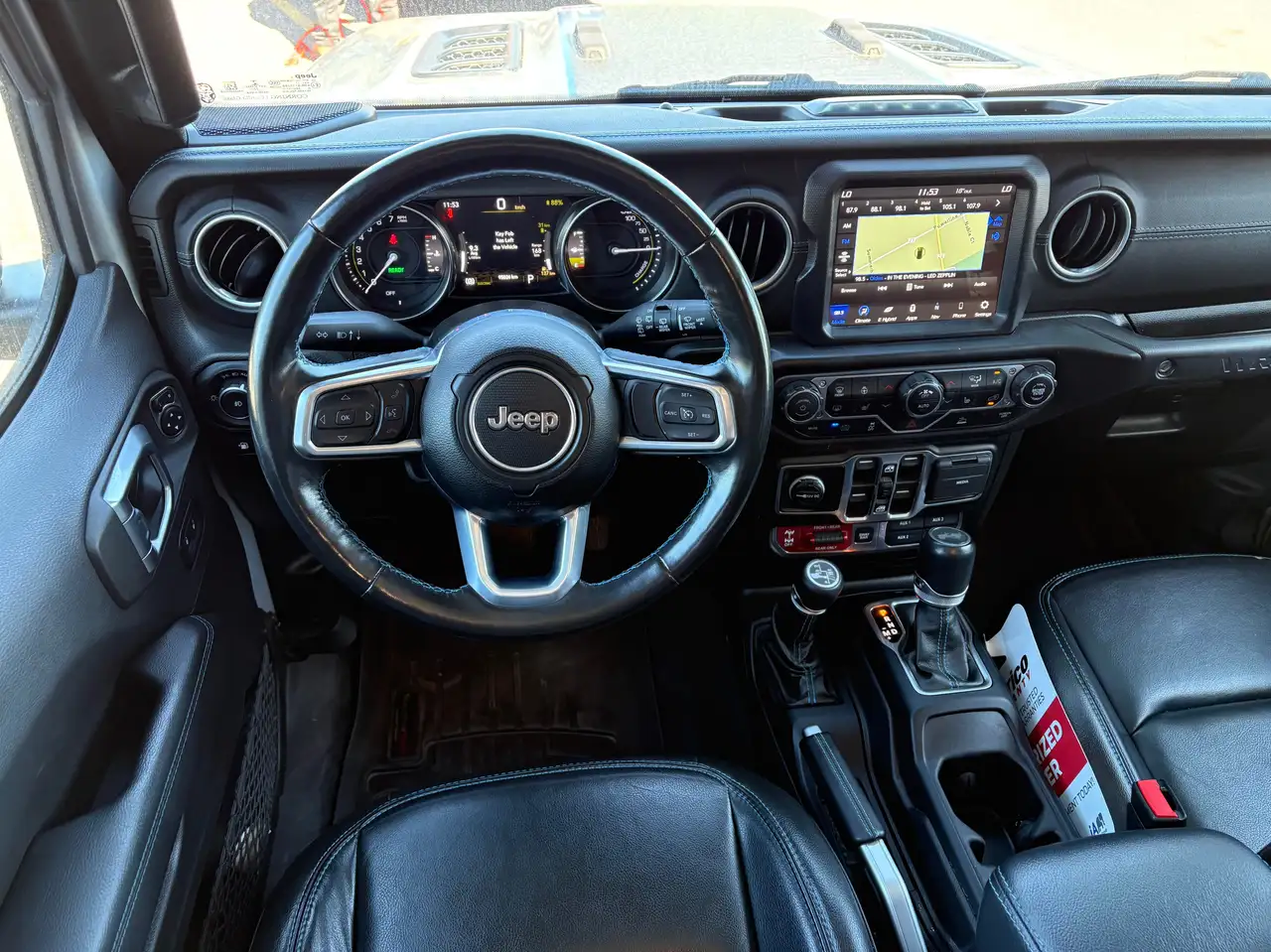 Jeep Wrangler - Image 11