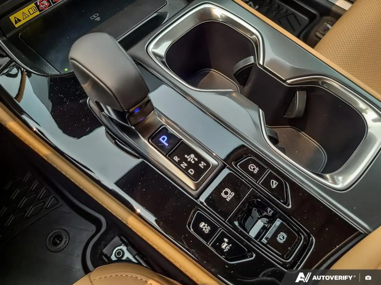 Lexus NX - Image 19