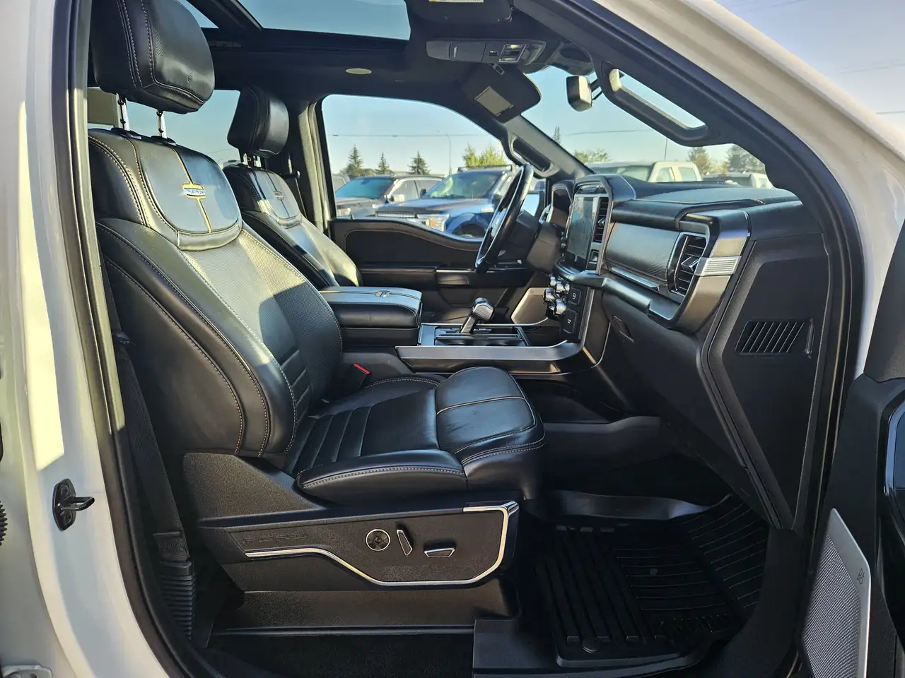 Ford F-150 - Image 29