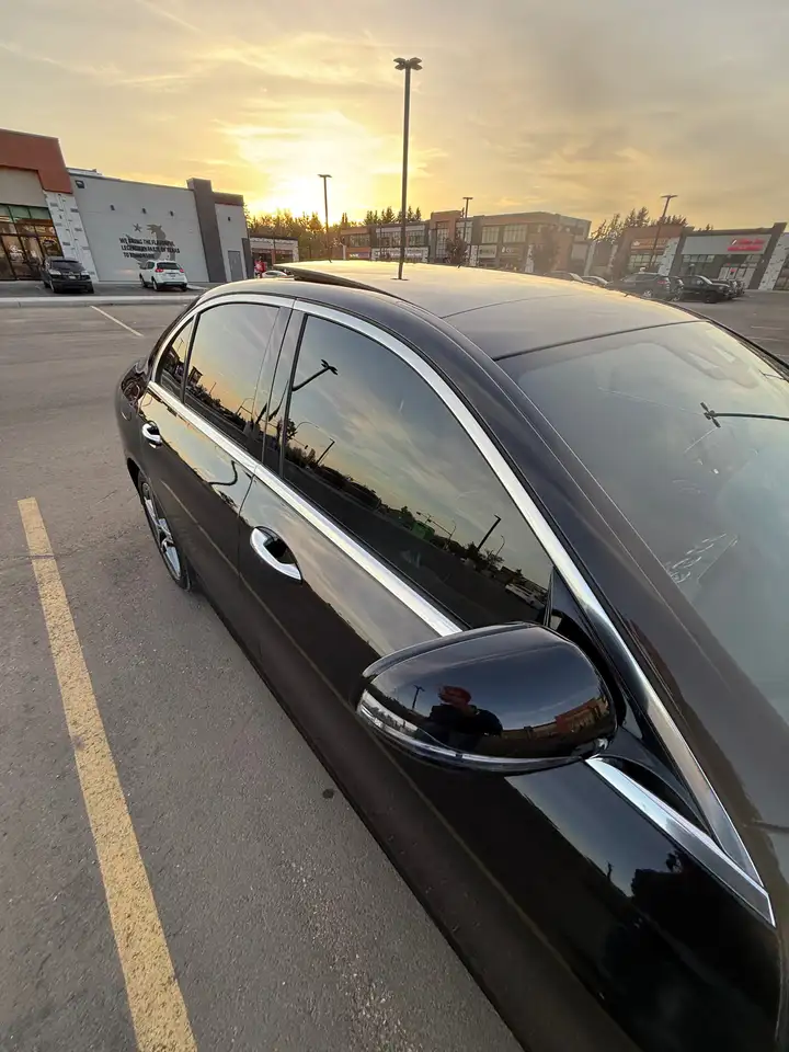 Mercedes-Benz E-Class - Image 4