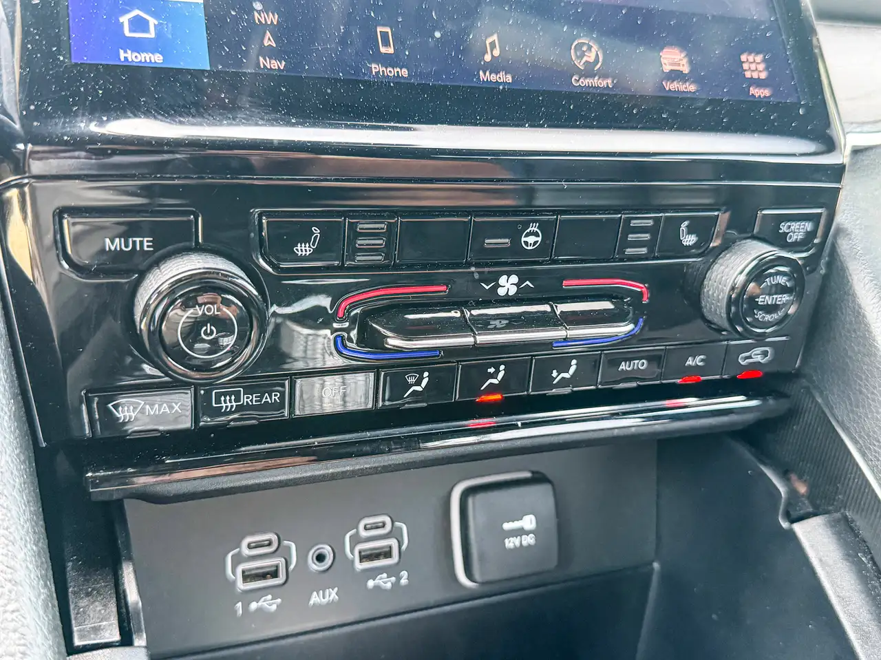 Jeep Grand Cherokee - Image 19