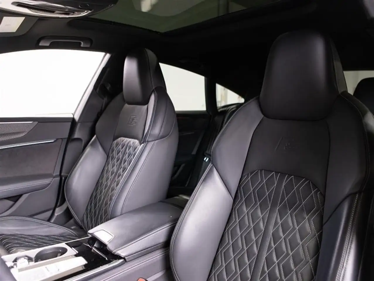 Audi S7 - Image 13