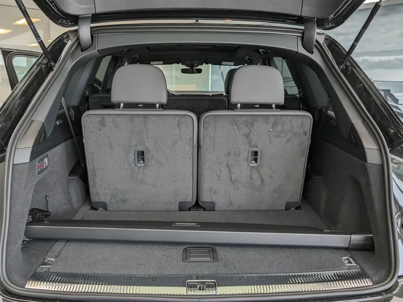 Audi Q7 - Image 7
