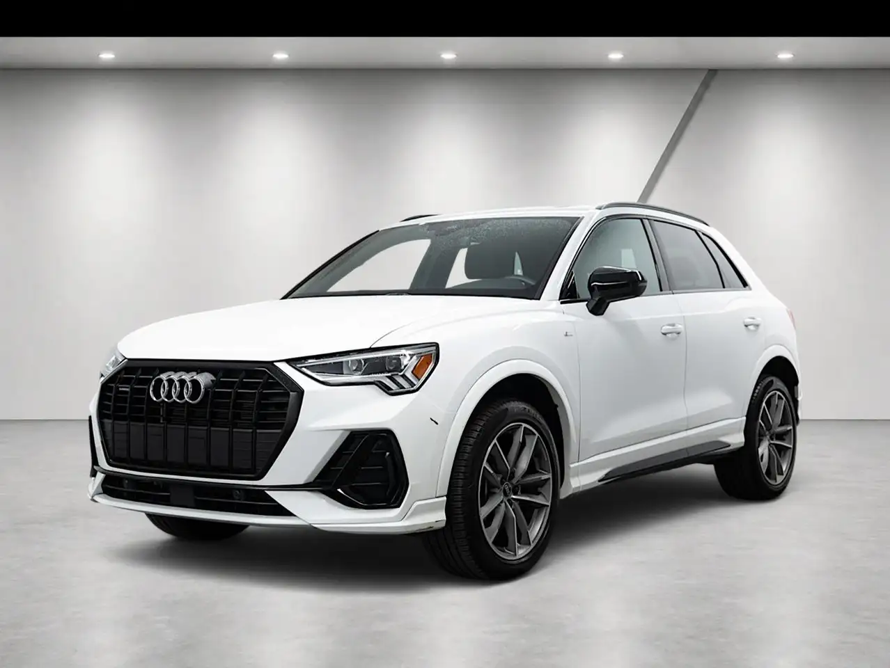 Audi Q3 - Image 3