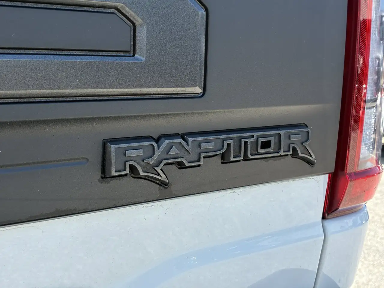 Ford F-150 - Image 8