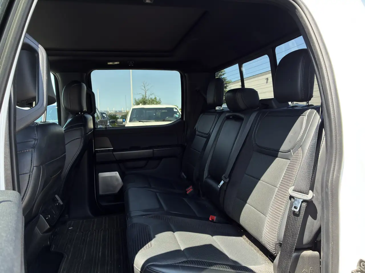 Ford F-150 - Image 26